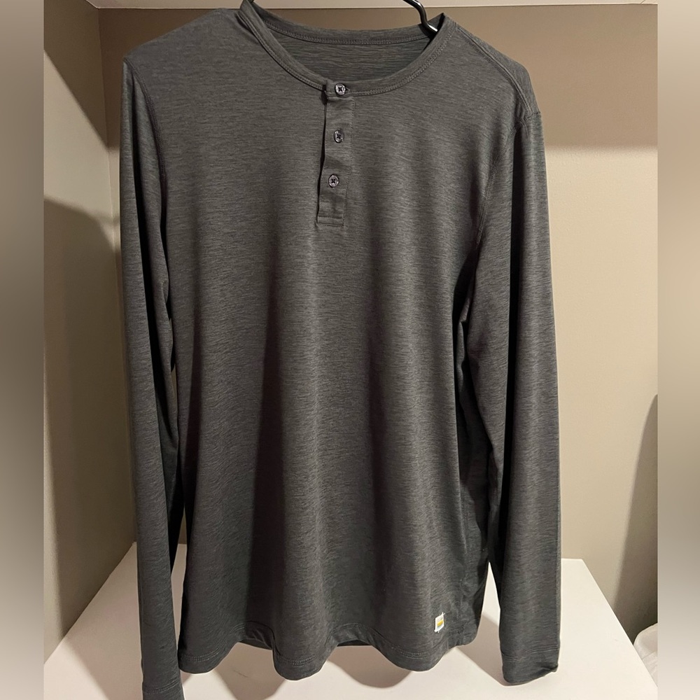 Vuori long sleeve henley